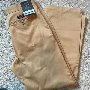 Banana Republic Mens rapid movement chinos